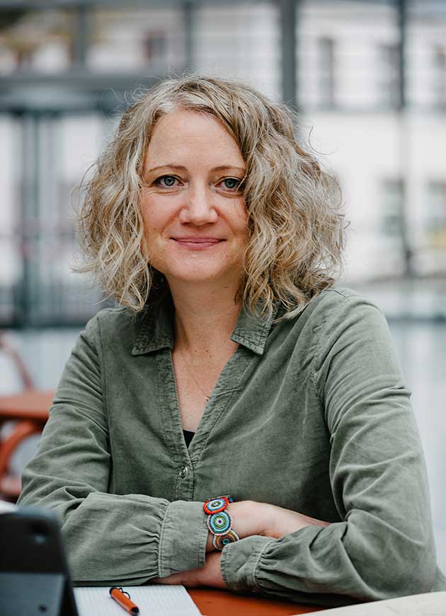 Ein Porträt von Sylvia Paproth - Fachkraft der Blinden- und Sehbehindertenrehabilitation